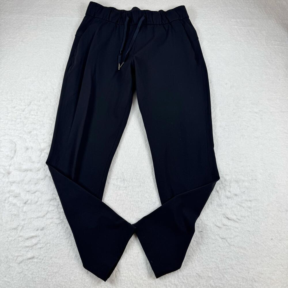Lululemon Jogger Pants Womens Size 6 Black Elastic Waist Stretch Athletic